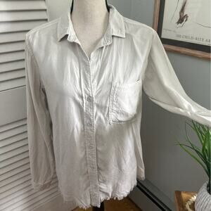Cloth + Stone Shirt Womens Medium Ecru Frayed Neutral Minimalist Casual
